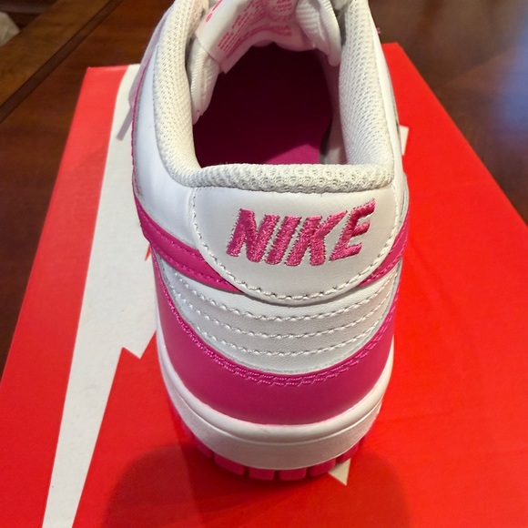 Nike Dunk Low 7Y/8.5W Sneakers in Pink and White - Picture 10 of 15